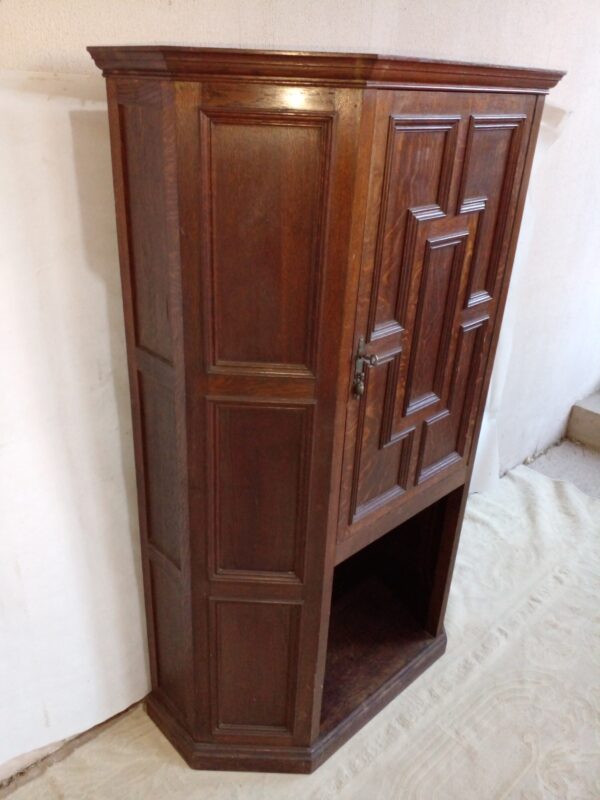 MUEBLE DE ROBLE ANTIGUO REPLANADO TIPO DESPENSERO. COD: 83808 - Image 4