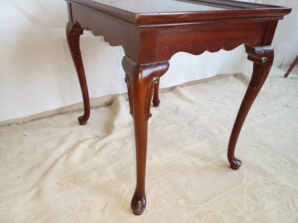 MESA DE SALA COSTADO DE SOFA ( SOFA TABLES ) INGLES REINA ANA CAOBA. COD: 69501 - Image 7