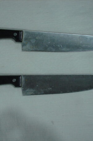 2 CUCHILLOS ACERO INOXIDABLE FILO DENTADO. COD: 41825
