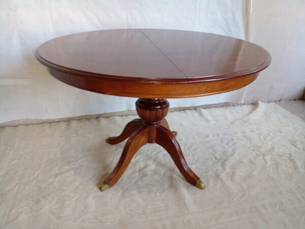 MESA DE COMEDOR ESTILO INGLES PLUMA DE CAOBA CON TABLA DE ALARGUE. COD: 90504 - Image 3