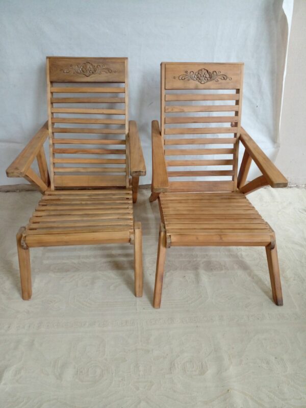 REPOSERA ANTIGUA MADERA TALLADA, SILLON DE JARDIN COD: 92703