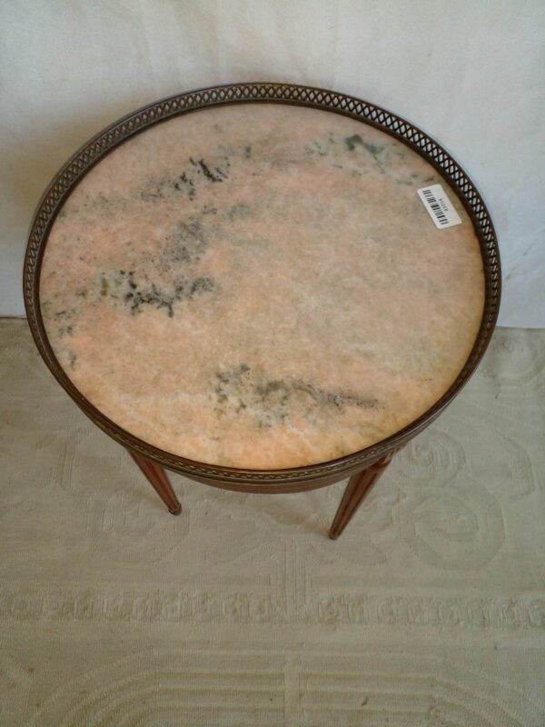 MESA DE SALA ESTILO INGLES REDONDA CON MARMOL Y BRONCERIA. COD: 85004 - Image 5
