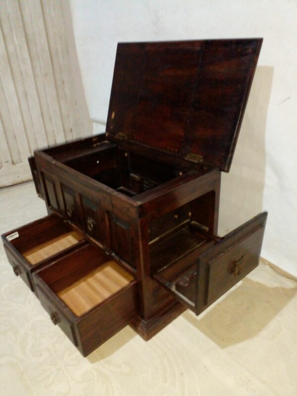 MUEBLE ANTIGUO DE RADIO Y TOCADISCOS ESTILO ESPAÑOL REPLANADO. COD: 93603 - Image 11