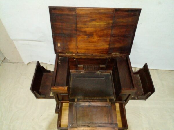 MUEBLE ANTIGUO DE RADIO Y TOCADISCOS ESTILO ESPAÑOL REPLANADO. COD: 93603 - Image 8