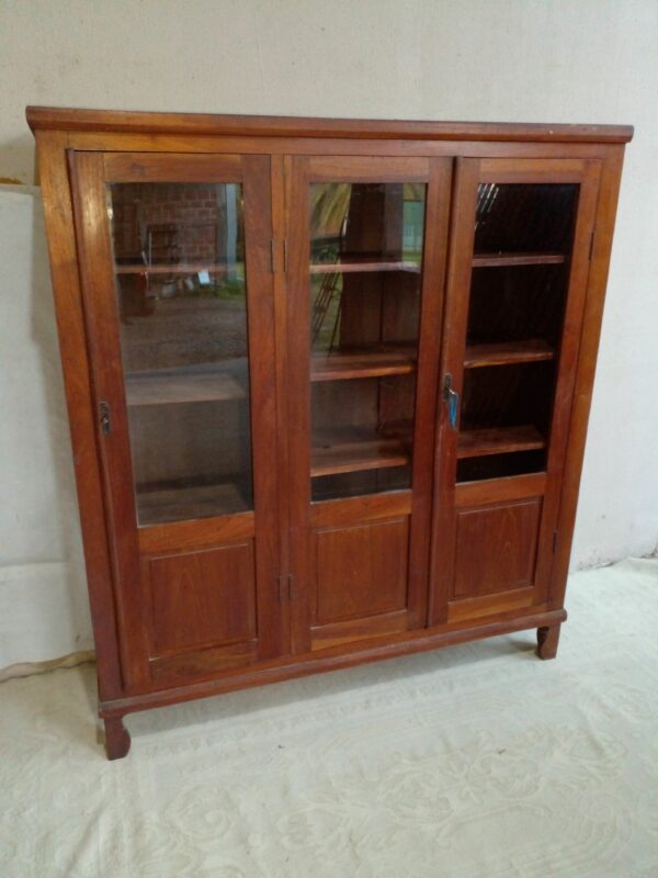 BIBLIOTECA ANTIGUA TRES PUERTAS. COD: 93203