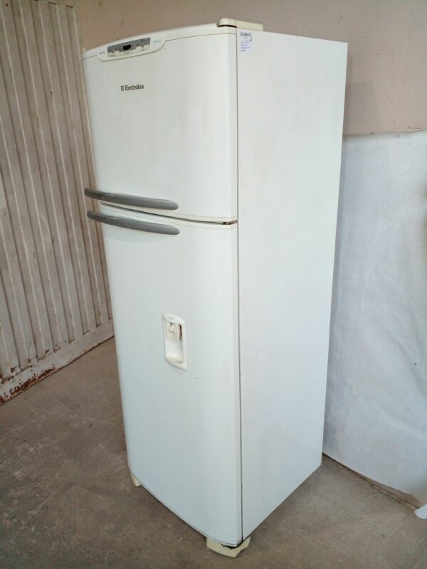 HELADERA ELECTROLUX DFW45 NO FROST CON DISPENSER. COD: 94101 - Image 8