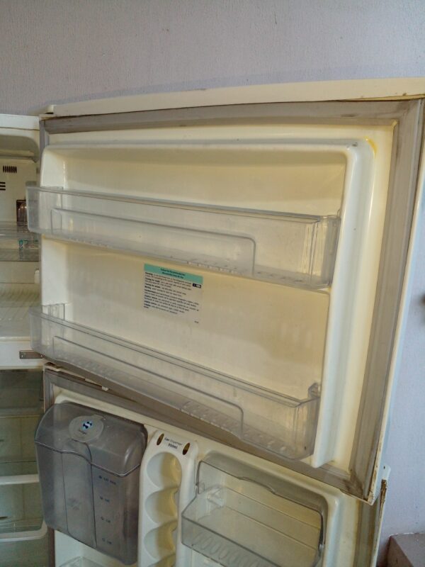 HELADERA ELECTROLUX DFW45 NO FROST CON DISPENSER. COD: 94101 - Image 16
