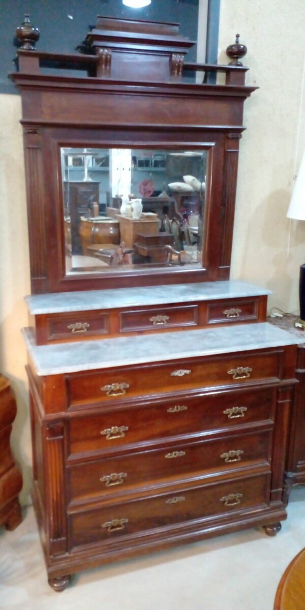 COMODA COLONIAL INGLES CON MARMOL Y ESPEJO PIEZA DE COLECCION. COD: 93202