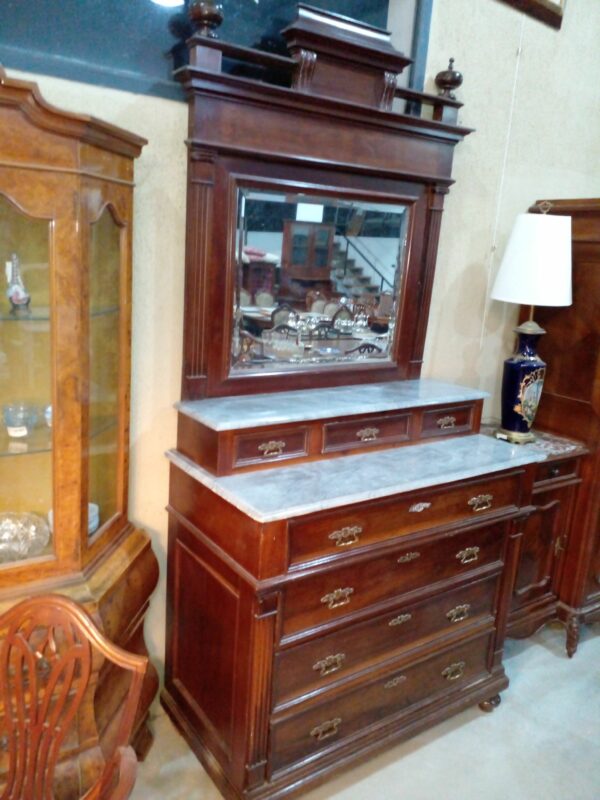 COMODA COLONIAL INGLES CON MARMOL Y ESPEJO PIEZA DE COLECCION. COD: 93202 - Image 5