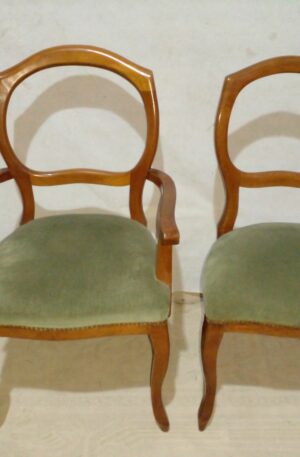 JUEGO DE SILLA Y SILLON DE CABECERA DE MESA ESTILO INGLES VICTORIANO. COD: 93903